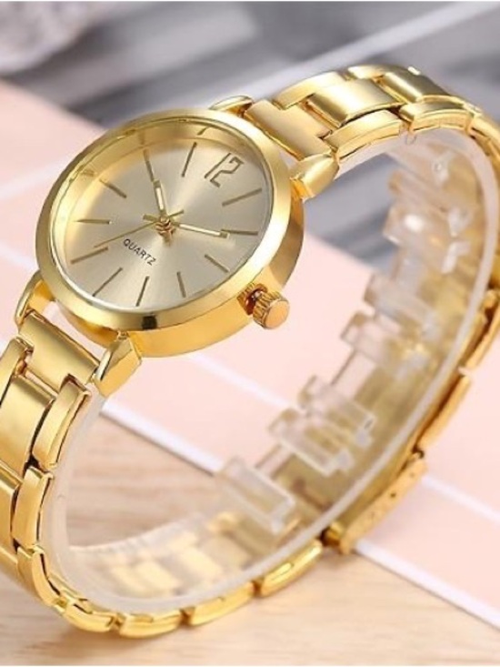 Women\'s Gold Tone Bracelet Quartz Watch